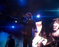 Mew Tutup Coca-Cola Soundburst 2010 Dengan Manis