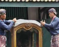 Kereta Keraton Dimandikan