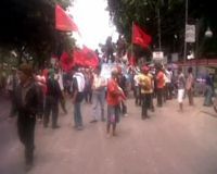 Warga Tanah Merah Demo DPRD DKI Jakarta 