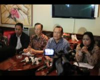 Adang Bicara Nunun Nurbaeti