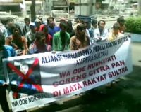 Massa Ampera Sultra Geruduk Rumah PAN