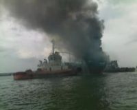 KM Maharani Terbakar di Tanjung Perak