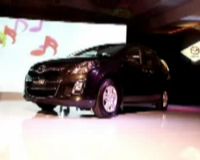 Mazda8 Muncul di Ultah Mazda