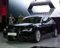 Audi A8L Meluncur
