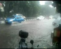 Hujan Deras, Jalan Dr Supomo Banjir Sebetis