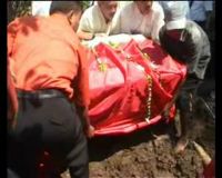Pemakaman Pramugari Diwarnai Isak Tangis