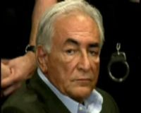 Bayar Jaminan, Strauss-Kahn Jadi Tahanan Rumah 