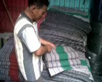 Menakar Bisnis Tikar Lipat Wajak 