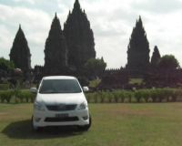 Menjajal Legenda Kijang Innova