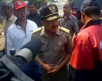 Foke Tinjau Pintu Air Kalimalang