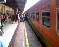 Suasana Arus Balik di Stasiun Senen