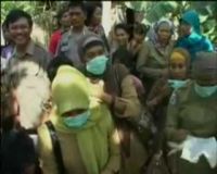 Aborsi, Pemuda Menangis di Pangkuan Ibu