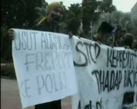 Demo Kecam Penembakan Terhadap Guru Mengaji