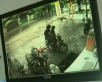 Aksi Perampokan Terekam CCTV