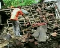 Cuaca Buruk, Seorang Ibu Tewas Tertimpa Reruntuhan Rumah