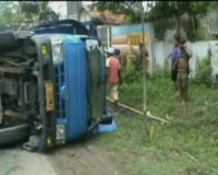 Sopir Mengantuk, Mobil Tabrak Truk