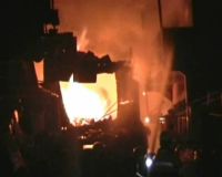 Tiga Rumah Semi Permanen Ludes Terbakar