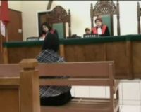 Ibu Guru Divonis 2 Bulan Penjara