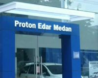 Proton Buka Diler Platinum Pertama