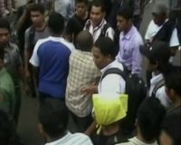 Protes Sanksi, Mahasiswa dan Dosen Bentrok