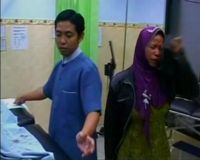 Histeris Keluarga Korban