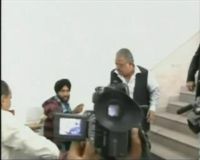 Warga Tampar Menteri di Muka Umum