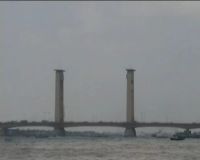 Merawat Jembatan Ampera