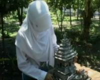Menyulap Limbah Menjadi Karya Seni