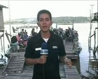 Penyeberangan Menggunakan Feri Klotok