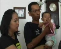 Salah Suntik Vaksinasi, Paha Bayi Infeksi