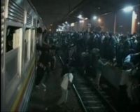 Kabel Listrik KRL Terbakar, Penumpang Terbakar