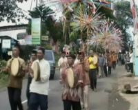 Ritual Kubah, Wujud Syukur Warga Bisa Bangun Masjid