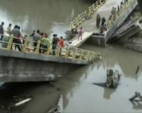 Jembatan Ambruk, Jembatan Darurat Dibangun