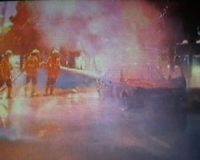 Sedan Mewah Terbakar