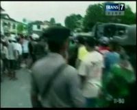 Truk TNI Tabrak Angkot, 2 Tewas