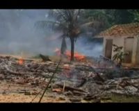 Rumah Dibakar Massa, Ratusan Pengikut Dievakuasi