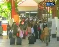 Arus Balik Liburan, Bandara Penuh