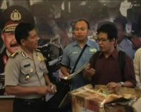 1000 Sandal Jepit untuk Mabes Poliri