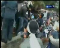Unjuk Rasa Buruh Tuntut Kenaikan Upah Ricuh 