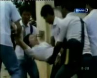 Kesurupan Massal, Siswa Panjat Pagar