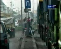 Kepadatan Jalan Porong Akibat Rendahnya Kapasitas Jalan