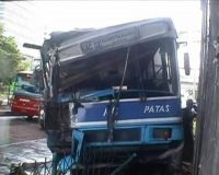 Bus Ugal Ugalan, 12 Terluka
