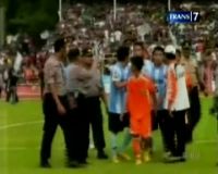 Ricuh Adu Jotos Sepakbola