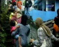 Warga Dievakuasi, 1 Korban Tertimbun Longsor