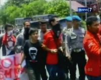 Demo Kenaikan Harga BBM Ricuh