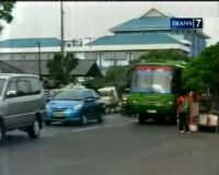 Terminal Joyo Boyo Semerawut Akibatkan Macet