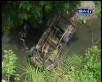 Rem Blong, Mobil Nyebur Kali