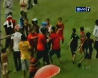 Kecewa, Pertandingan Sepakbola Rusuh