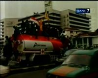 Mahasiswa Sandra Truk Tangki Pertamina
