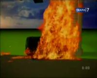 Mobil Terbakar, Model Cantik Tewas Mengenaskan